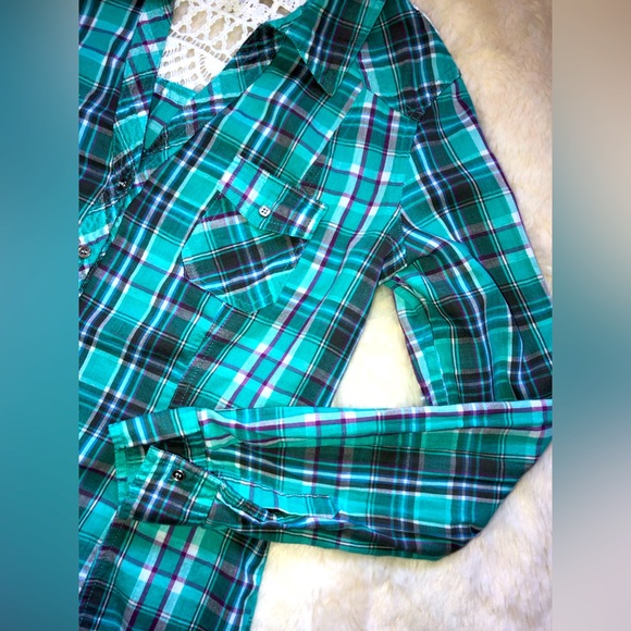 Plaid Button Down Top - Picture 3 of 6